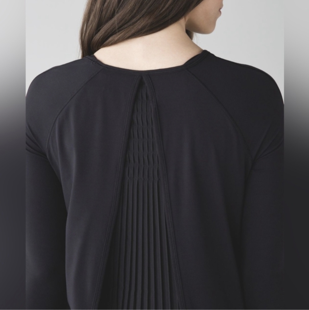 LULULEMON Making Moves Long Sleeve Top Pleated Back Panel Black Large - Picture 2 of 9